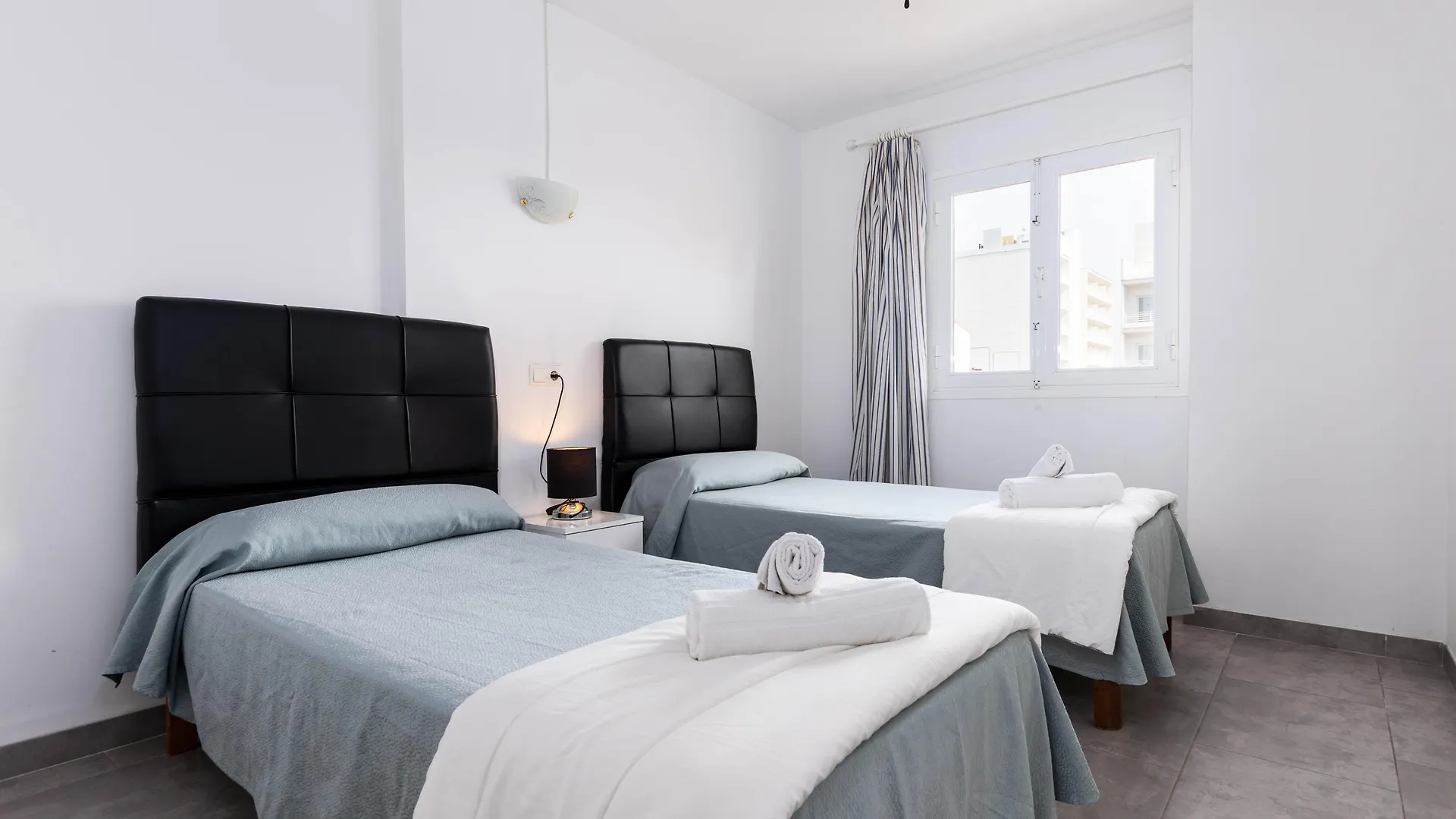 Acapulco Apartments Can Picafort  Espagne